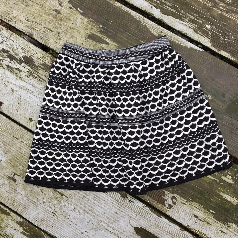 🌻 5 for $25 Jessica Simpson Printed Skirt  Small